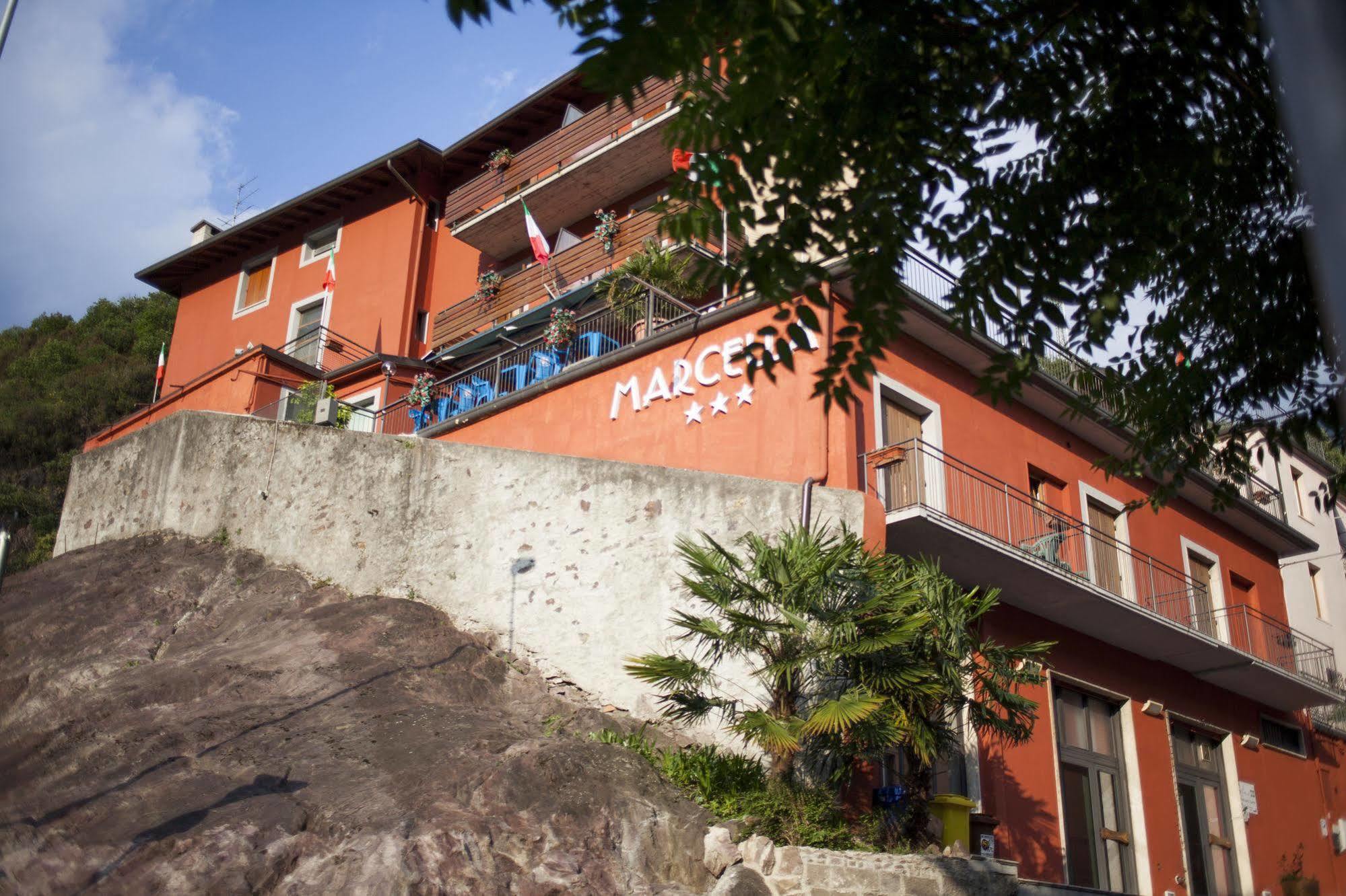 Albergo Marcella Darfo Boario Terme Exterior photo